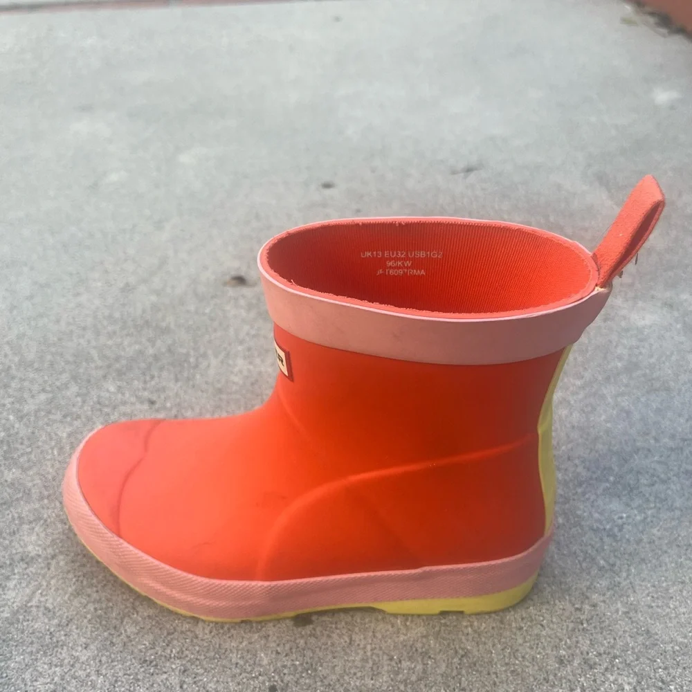 Hunter Kids Boots in Orange and Pink - Picture 4 of 7